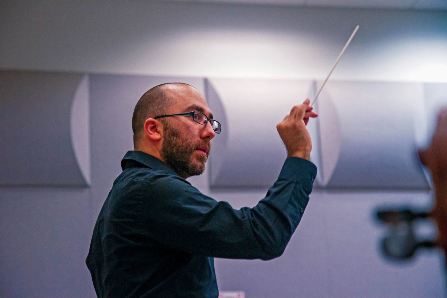 Tigran Arakelyan conducts the Port Townsend Community Orchestra during rehearsal Oct. 17. Photo by Katie Kowalski