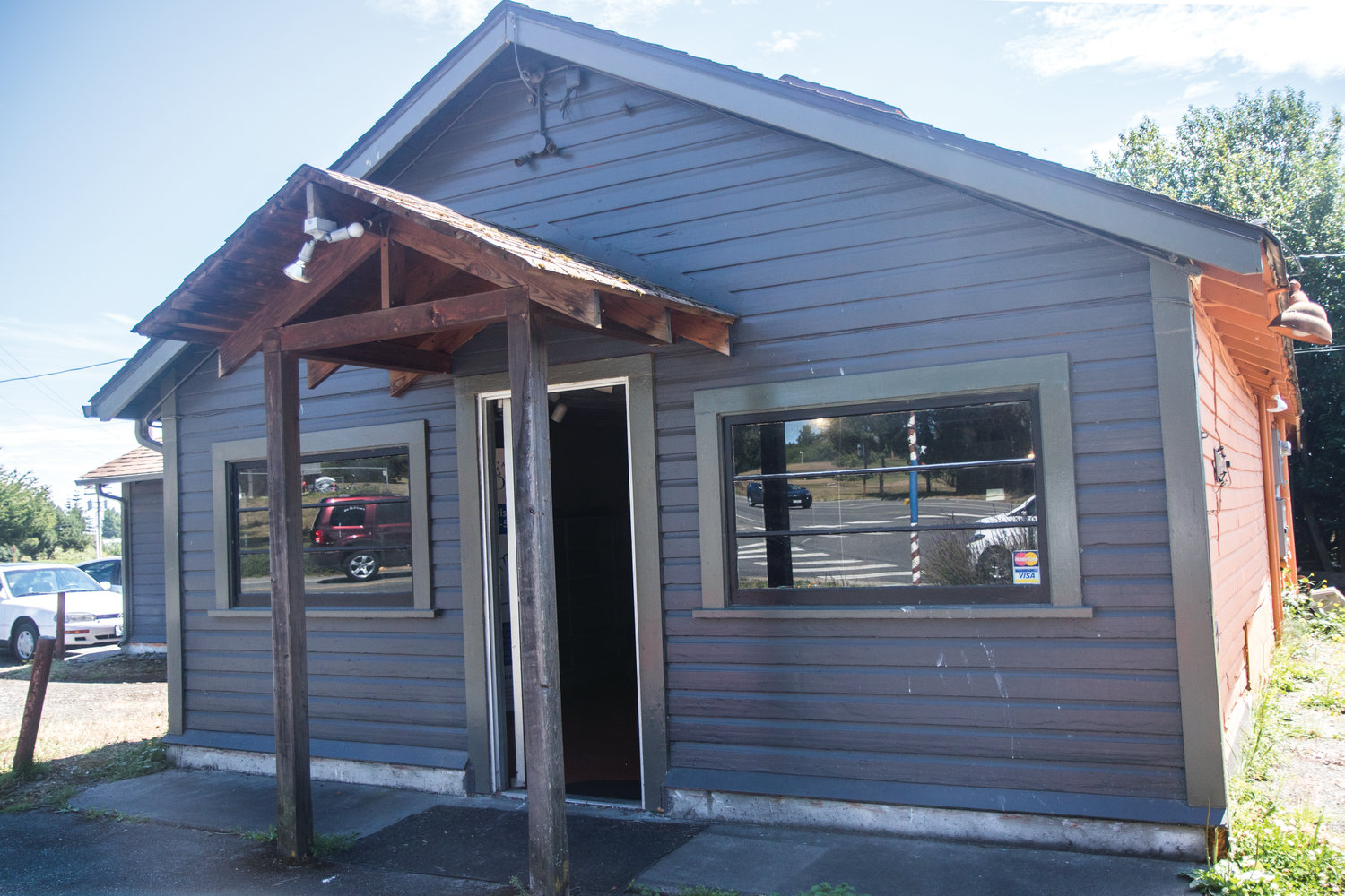 The building at 939 Kearney Street in Port Townsend was the home of Candace’s Cookies for many years. Now, it is planned to be a Recovery Cafe, to support those in recovery from substance abuse, homelessness, mental illness and trauma.